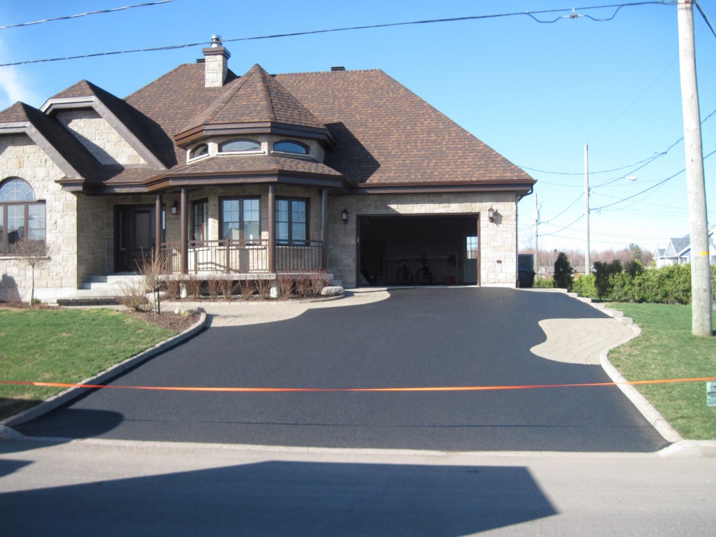 Asphalte Protect — Entretien, Traitement et Réparation de Pavage en Asphalte Résidentiel | Région de Québec photo 9
